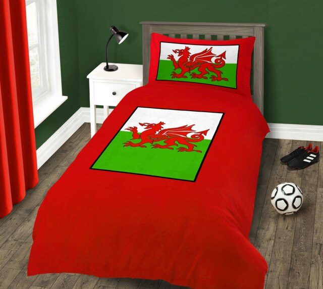 Velosso Welsh Dragon Printed Cotton Blend Duvet Cover and Pillowcase Set Red Single
