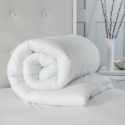 Summer 4.5 Tog Microfibre Soft Like Down Duvet With Non Allergenic Hollowfibre Filling King White