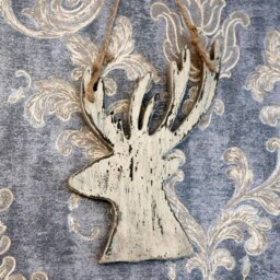 26cm Cream Christmas Wooden Hanging Deer Wall Decoration Xmas Home Office Holiday Decorative Centrepiece