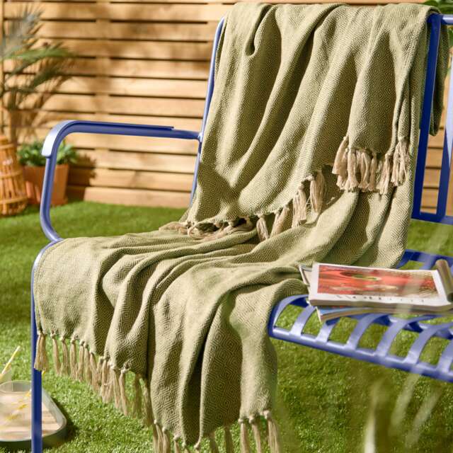 Furn Dessa Woven Indoor/Outdoor Throw Green Olive