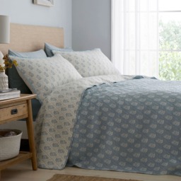 D & D Block Floral Bedspread Blue