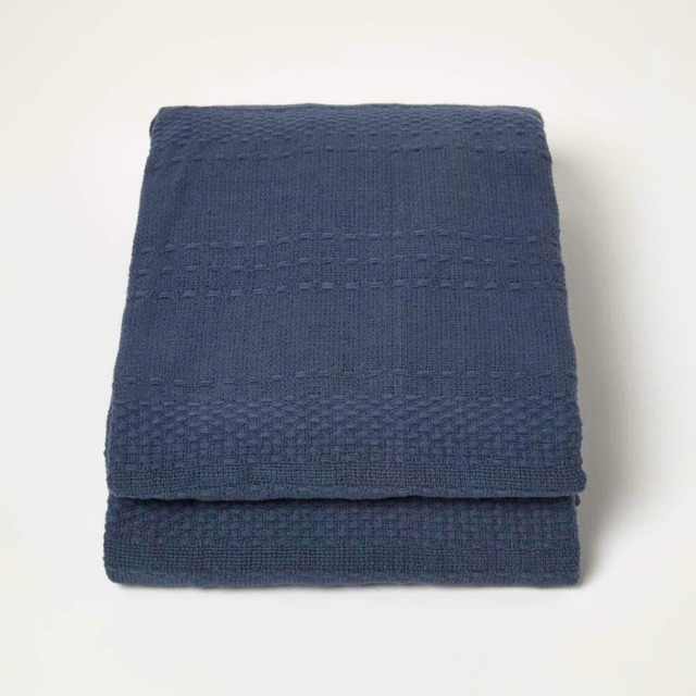 Homescapes Kashi Navy Cotton Throw with Tassels - 150 x 200 cm
