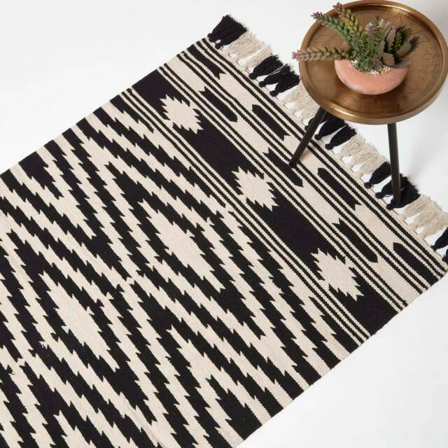 Homescapes Dinan Black and White Kilim Cotton Rug - 160 x 230 cm Black 160 x 230 cm