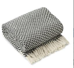 "Chevron Collection Recycled Cotton Throw in Black (50"" x 60"")"