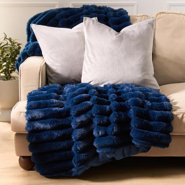 OHS 2 x Matte Velvet Cushion Covers Soft Plain Zip Grey