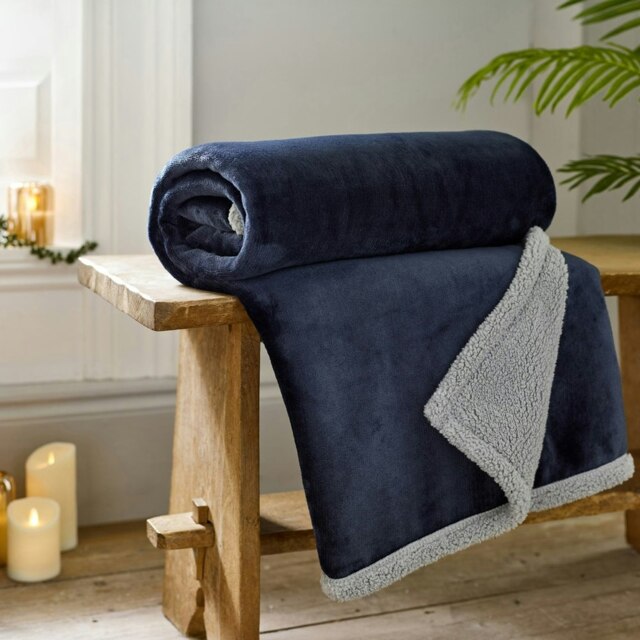 Hazelwood Flannel & Sherpa Throw – 130x170cm Reversible Soft Fleece Blanket Grey Navy 1