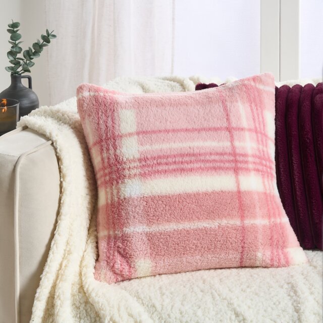 OHS 2 x Winter Check Teddy Fleece Square Cushion Covers Pink Blush 45 x 45 cm