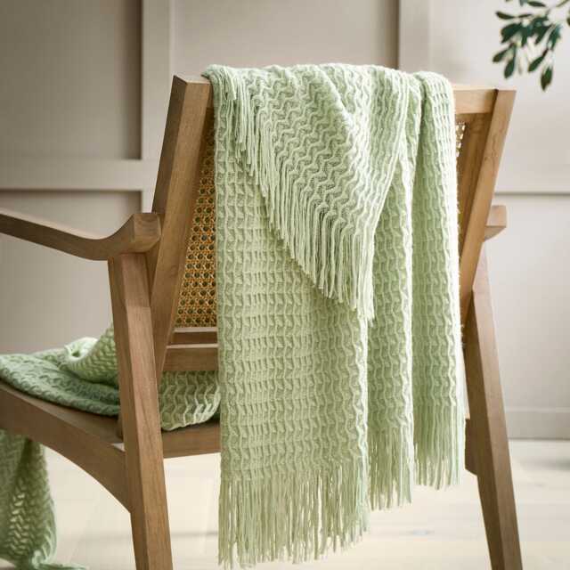 Appletree Textured Knit Throw Green