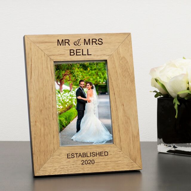Personalised Mr & Mrs Wood Picture Frame 6 x 4 Wedding Couple
