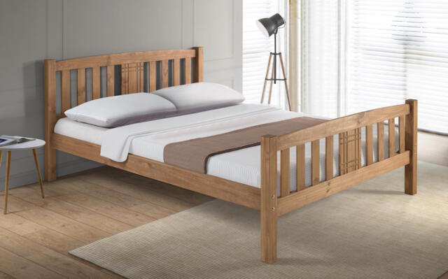 4ft6 Double Antique honey pine,wood,wooden,solid slatts,bed frame.