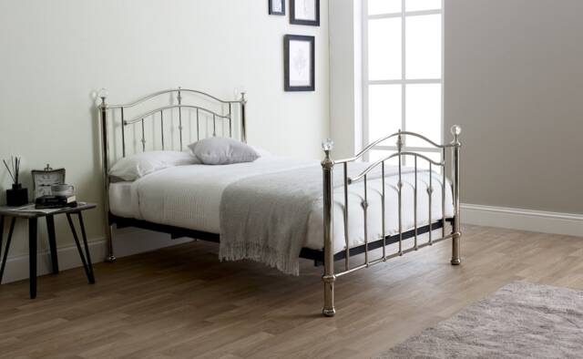 5ft King Size Silver chrome finish, crystal ball and chrome traditional metal bed frame bedstead, victorian, antique, ornate