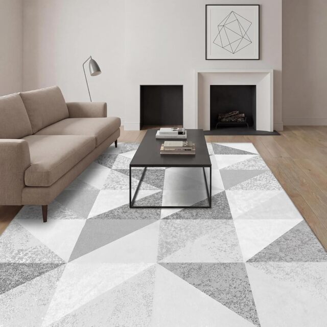 Short Pile Rectangular Triangle Pattern Rug 60x110cm
