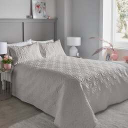 Serene Cavali Bedspread Silver