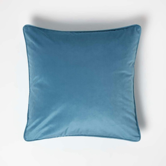 Homescapes Teal Filled Velvet Cushion with Piped Edge - 46 x 46 cm Blue Turquoise 1