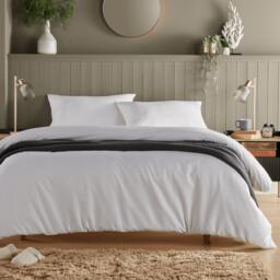 Monaco Seersucker Duvet Set in White - Single White White Single