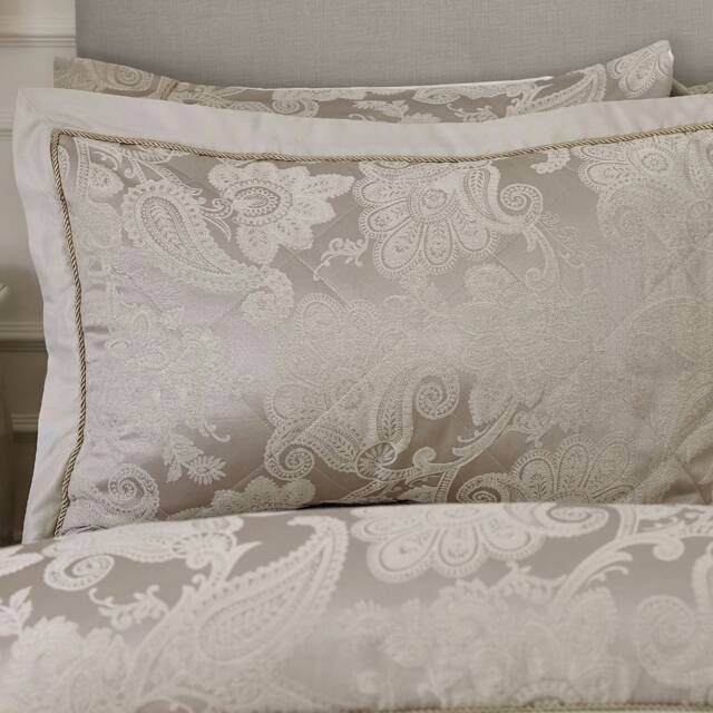 Catherine Lansfield Opulent Jacquard Quilted Pillow sham Pair Champagne Gold Gold Champagne Gold Standard 2