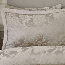 Catherine Lansfield Opulent Jacquard Quilted Pillow sham Pair Champagne Gold Gold Champagne Gold Standard 2