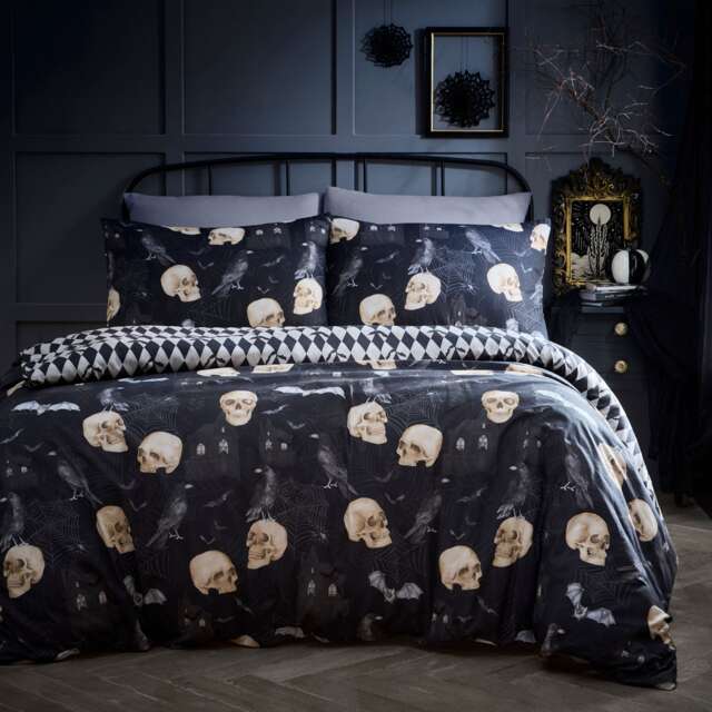 Fusion Gothic Skulls Duvet Cover Set Black