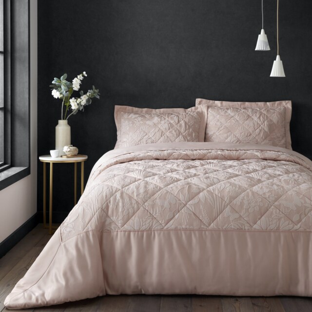 Haworth Jacquard Blush Pink Quilted Bedspread with Pillow Shams Bed Throw Set 254 x 254cm