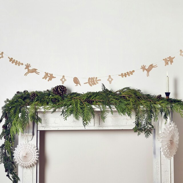 Christmas Character Wooden Party Garland 2.5m