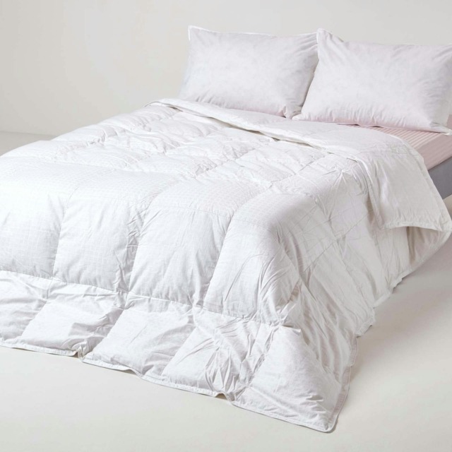 Homescapes 4.5 Tog Duvet Luxury White Goose Down for Summer Lightweight, Single White Single