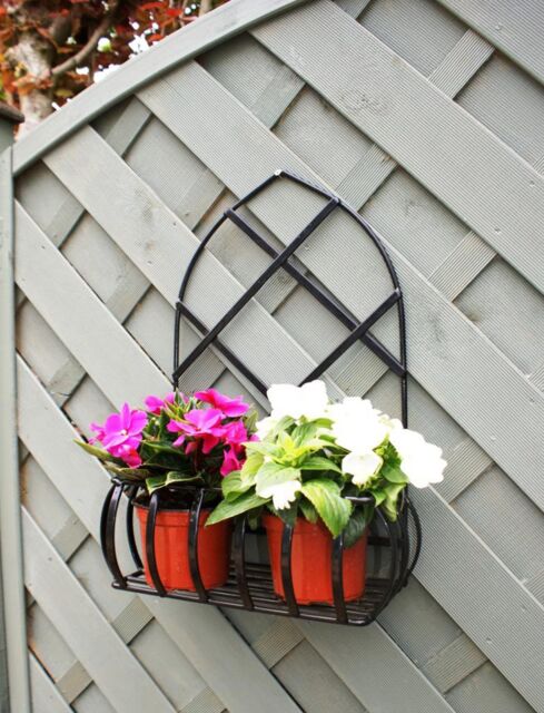 Gothic Wall Planter - Solid Steel - L19.1 x W35.6 x H53.3 cm - Powder Coated Black Black