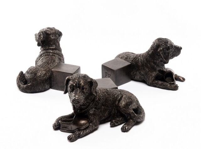 Resting Labrador Plant Pot Feet - Set of 3 - L9 x W10.5 x H7 cm Grey