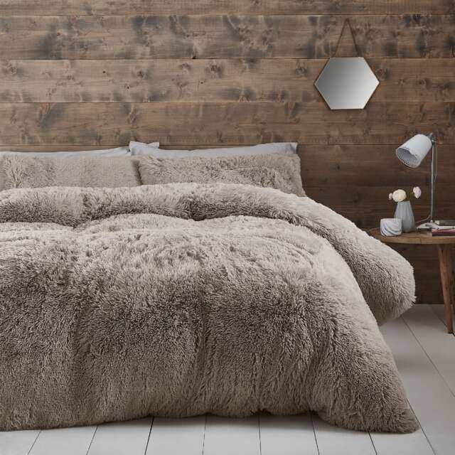 Cuddly Deep Pile Faux Fur Duvet Cover Set Brown Natural Super King