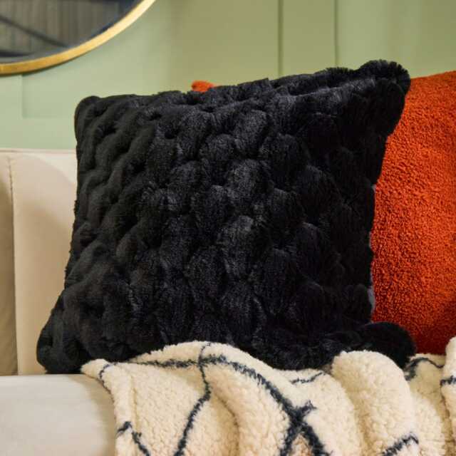OHS 2 Pack Soft Jumbo Waffle Fur Decorative Square Cushion Covers Black 45 x 45 cm