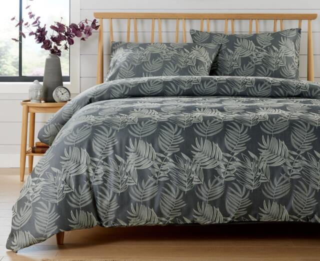 Leaf Jacquard Duvet Set in Charcoal - Single Grey Grey Single