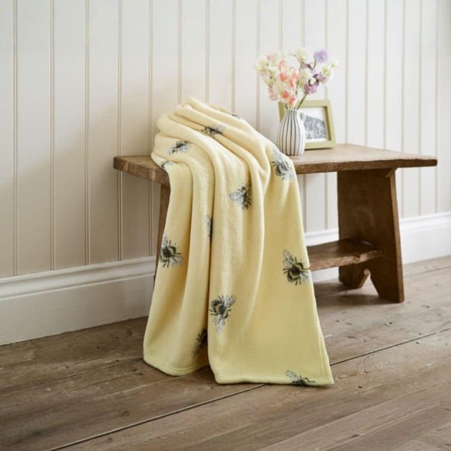 Daisy Comfort Printed Throw