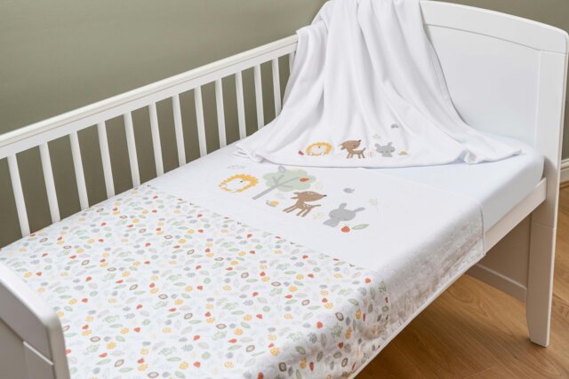 East Coast Nursery Safari Friends 3 Piece Baby Bedding Set