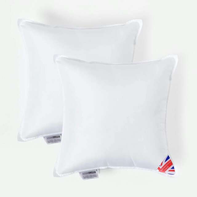 "Homescapes Luxury Super Microfibre Cushion Pad Insert Inner 45 x 45 cm (18 x 18 inches) - Pack of 2 White 45 x 45 cm (18 x 18"")"