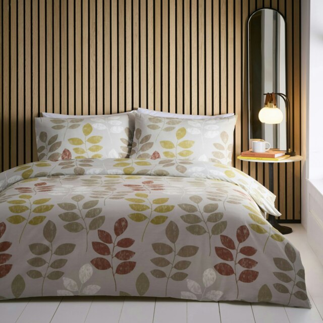 Portfolio Home Avani Retro Floral Soft Easy Care Bed Linen Bedding Duvet Cover Quilt Set With Pillow Cases Brown Super King