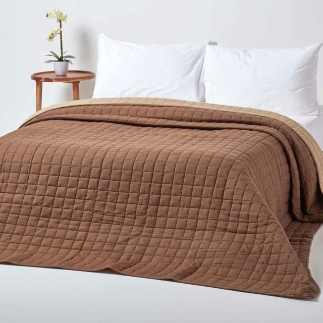 Homescapes Cotton Quilted Reversible Bedspread Chocolate Mink Brown - 150 x 200 cm Brown 1