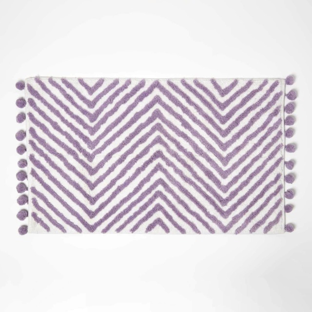 Homescapes Lilac Cotton Bath Mat Tufted Zig Zag with Pom Pom Edges - 50 x 80 cm Purple