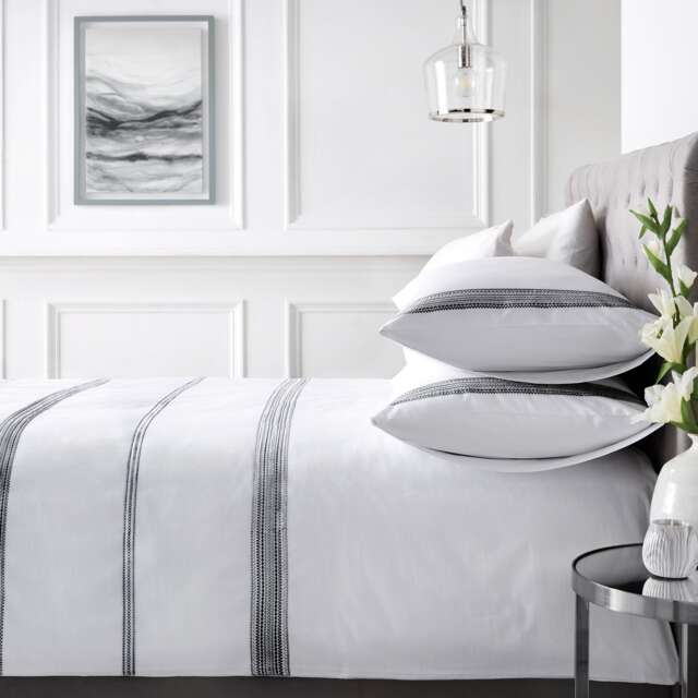 Appletree Embroidered Bands Duvet Cover Set Black