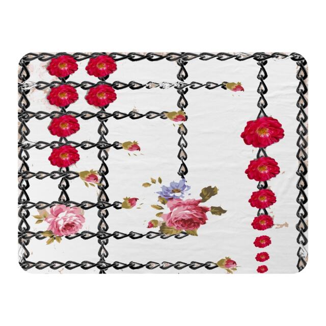 Roses & Chains Blanket Multi