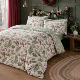 D & D Winter Sprigs Duvet Cover Set Green