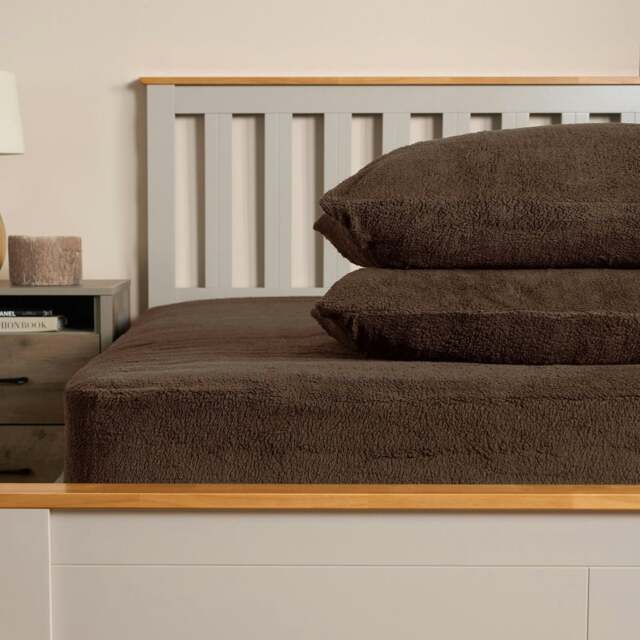 OHS 4 Pack Soft Cosy Teddy Fleece Pillowcases, 50x75cm - Chocolate
