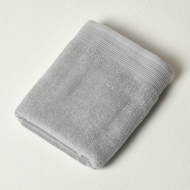 Homescapes Dove Grey Combed Egyptian Cotton Hand Towel 700 GSM Grey