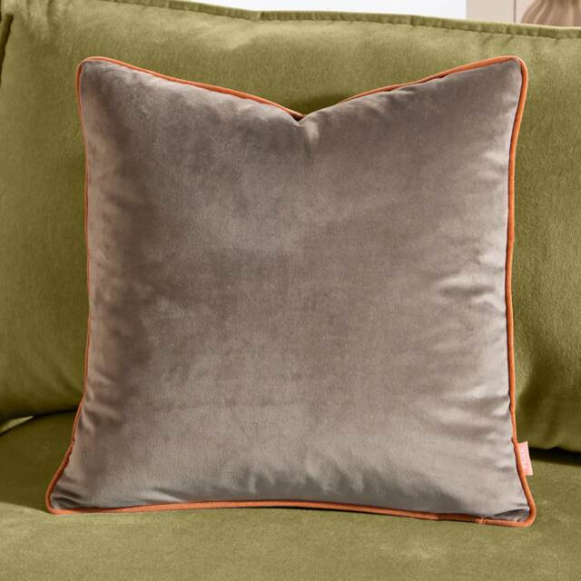 Furn Meridian Velvet Cushion