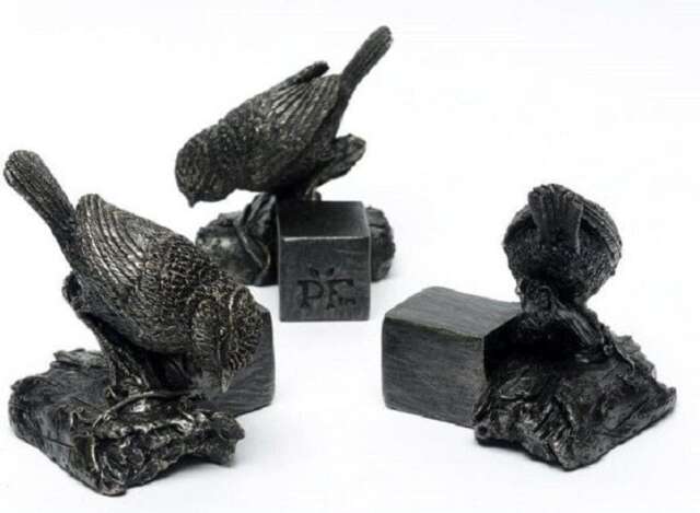 Blue Tit On Log Plant Pot Feet - Set of 3 - L7 x W6.5 x H8 cm Brown