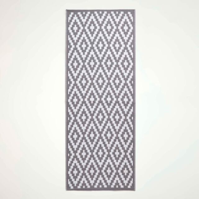 Homescapes Outdoor Rug Runner Waterproof Reversible, 75 x 200 cm, White & Grey, Zoe Geometric Design Grey Grey and White