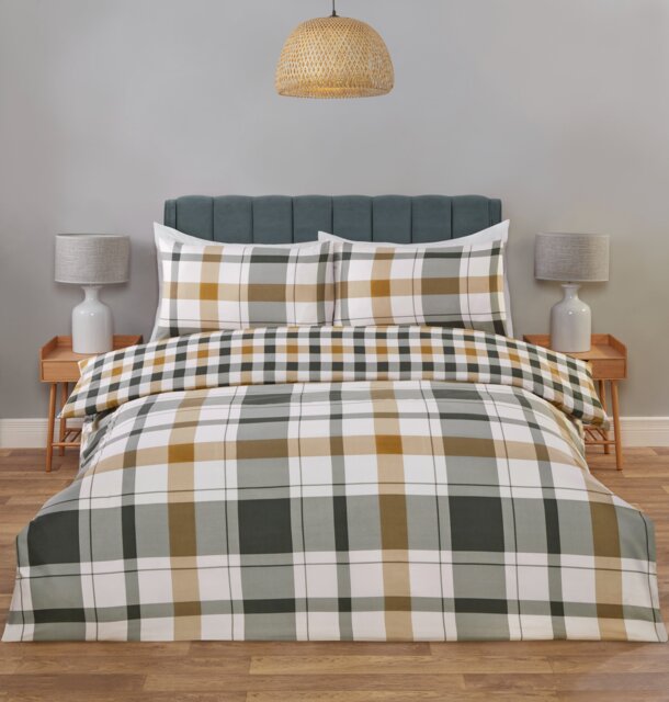 Braemar Check Microfibre Duvet Cover Set with Pillowcase (Green) Green Single 1