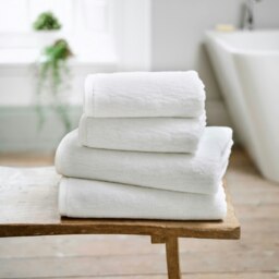 Linwood Ultra Soft Towels – 700GSM 100% Cotton Highly Absorbent & Durable Luxury Bath Towels White Hand towel