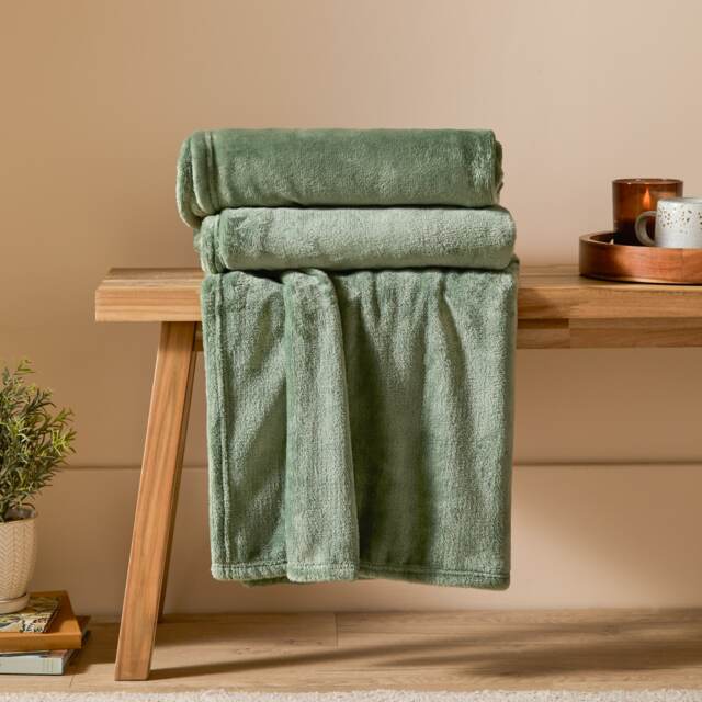 Furn Harrow Fleece Throw Green Sage 1