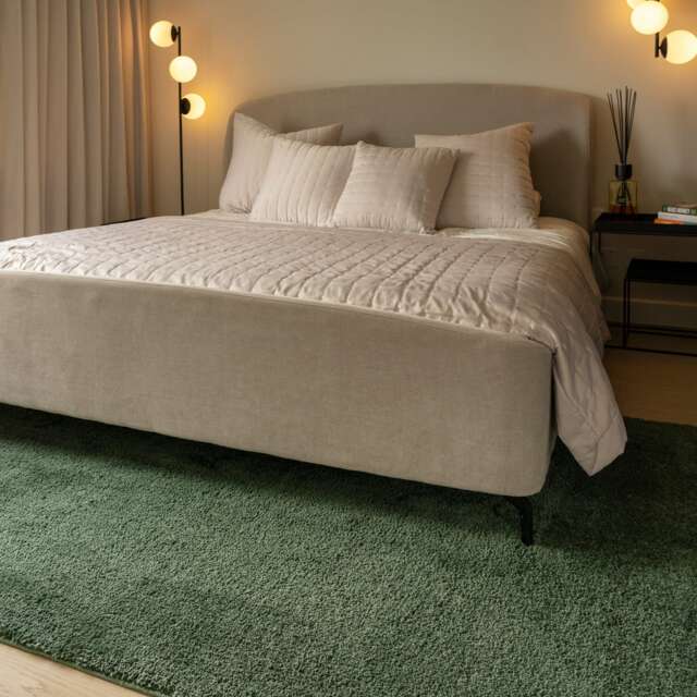 KUKOON Machine Washable Shaggy Rug Green Soft Fluffy Bedroom Carpet Mat 80cm x 150cm