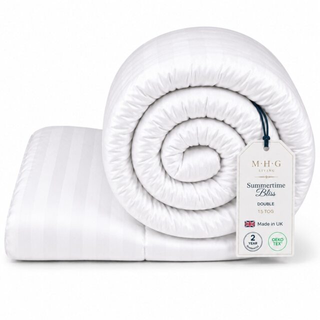 MHG Living 1.5 Tog Summer Duvet – Lightweight Cooling Hollowfibre Quilt for Hot Sleepers White Double