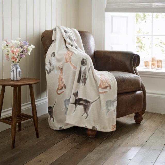 Clowder Comfort Printed Throw